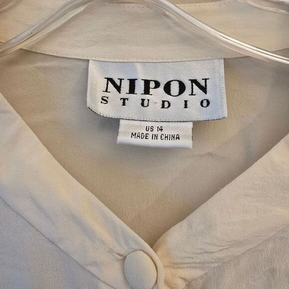 NIPON Studio Womens Blouse Button Down 100% Silk Beige Size 14 Lagenlook - Picture 3 of 9